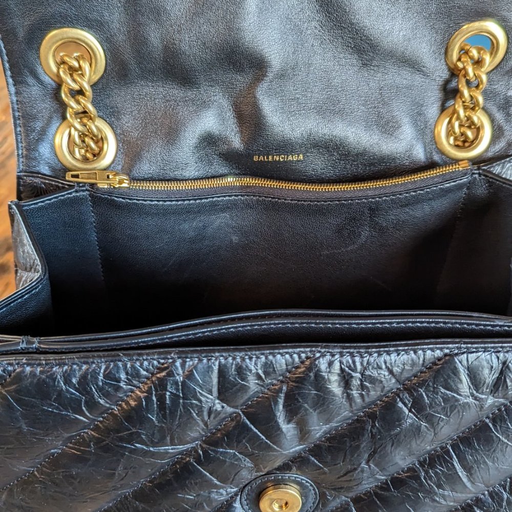 Balenciaga "Crush" shoulder bag in quilted calf leather - Picture 2 of 5